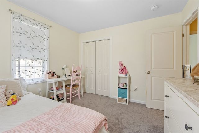 13 Ballard Ct, Leominster, MA 01453
