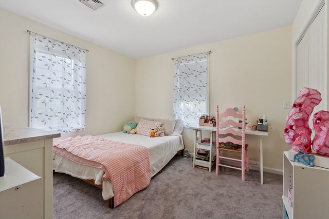 13 Ballard Ct, Leominster, MA 01453