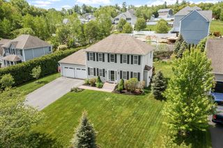13 Ballard Ct, Leominster, MA 01453