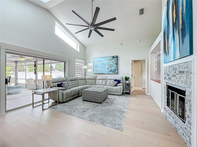 200 COLONIAL LANE, Longwood, FL 32750