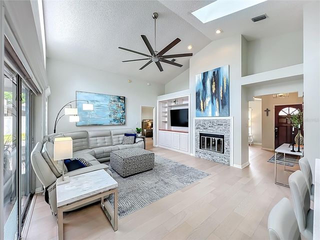 200 COLONIAL LANE, Longwood, FL 32750