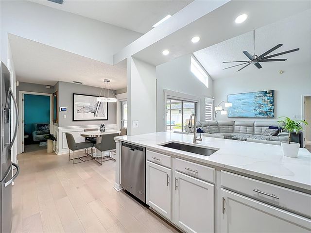 200 COLONIAL LANE, Longwood, FL 32750