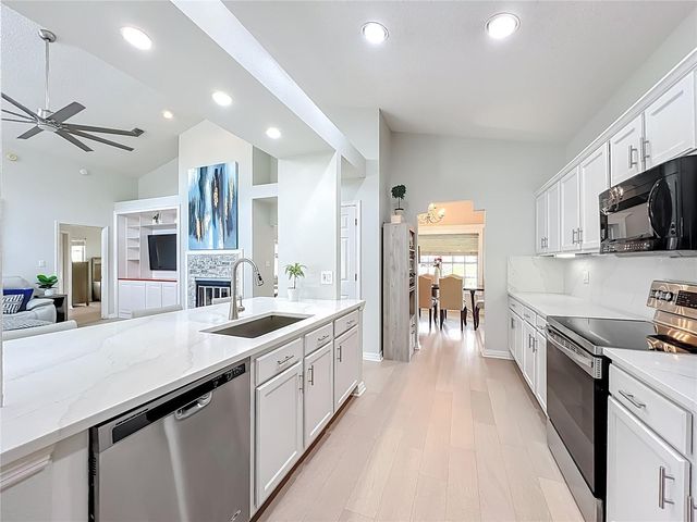 200 COLONIAL LANE, Longwood, FL 32750
