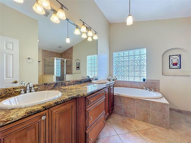 200 COLONIAL LANE, Longwood, FL 32750