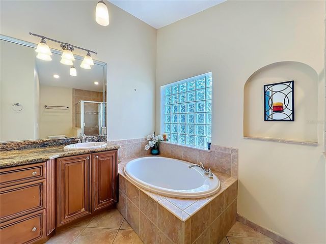 200 COLONIAL LANE, Longwood, FL 32750