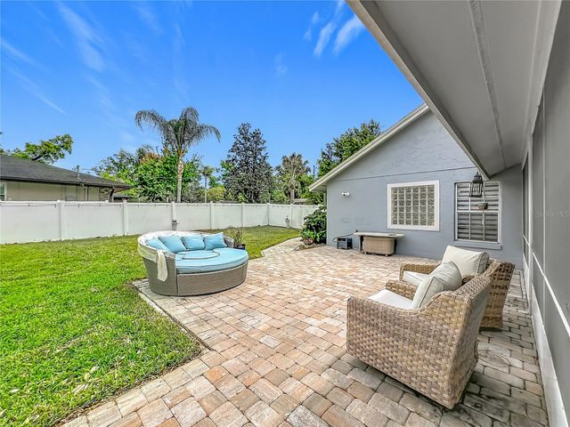 200 COLONIAL LANE, Longwood, FL 32750