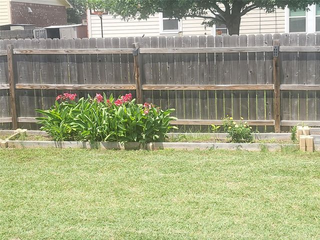 1013 Henderson DR, Leander, TX 78641