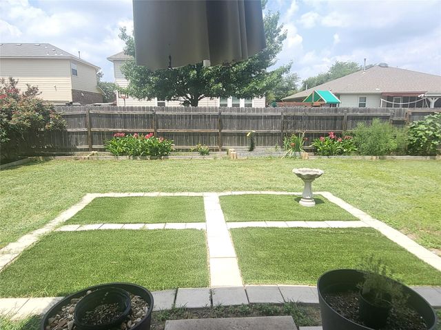 1013 Henderson DR, Leander, TX 78641