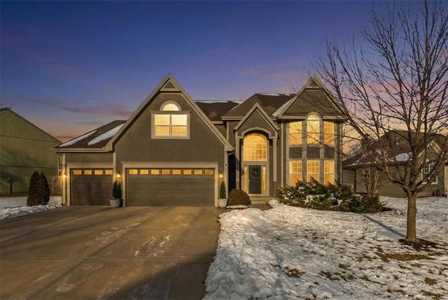 19402 W 209th Terrace, Spring Hill, KS 66083