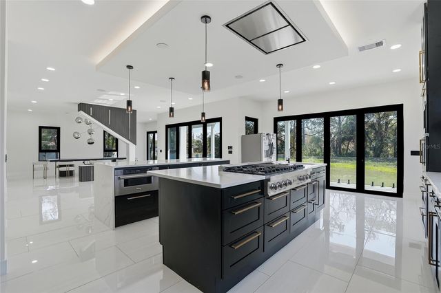 7818 N HUBERT AVENUE, Tampa, FL 33614