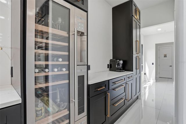 7818 N HUBERT AVENUE, Tampa, FL 33614