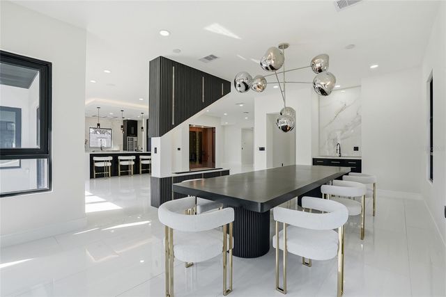 7818 N HUBERT AVENUE, Tampa, FL 33614