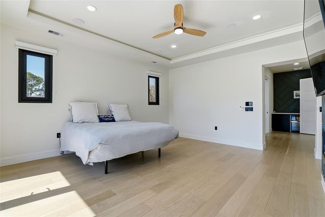 7818 N HUBERT AVENUE, Tampa, FL 33614