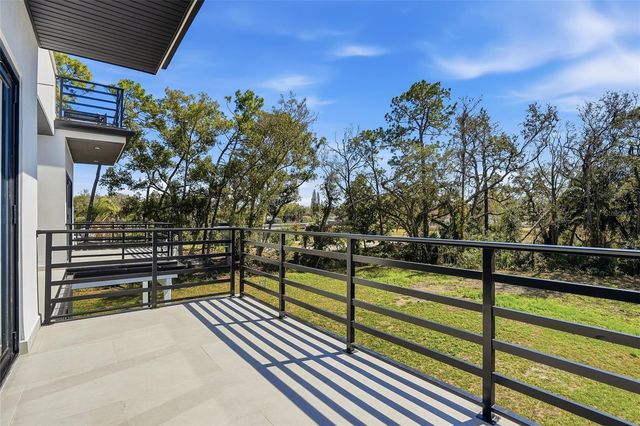 7818 N HUBERT AVENUE, Tampa, FL 33614