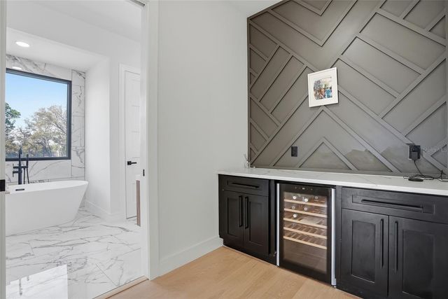 7818 N HUBERT AVENUE, Tampa, FL 33614