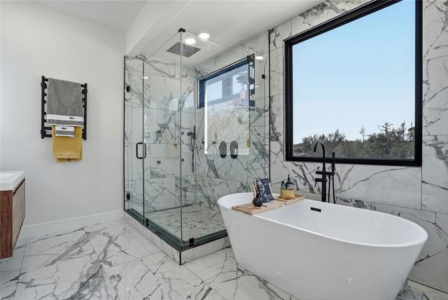 7818 N HUBERT AVENUE, Tampa, FL 33614