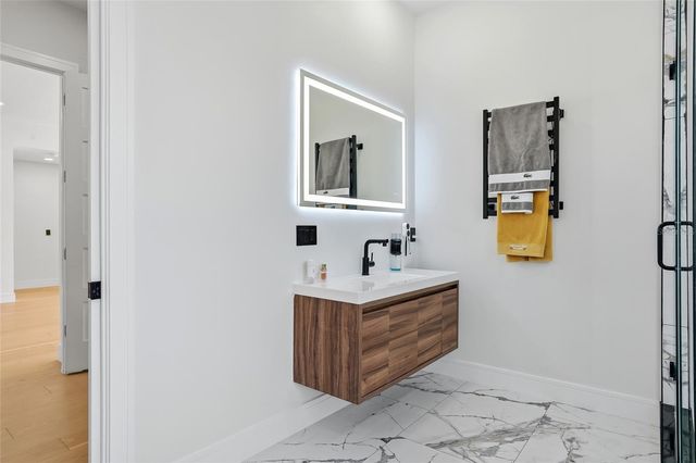 7818 N HUBERT AVENUE, Tampa, FL 33614