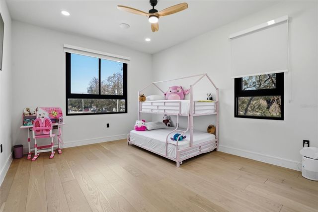 7818 N HUBERT AVENUE, Tampa, FL 33614