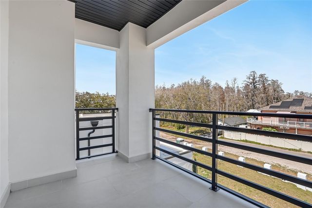 7818 N HUBERT AVENUE, Tampa, FL 33614