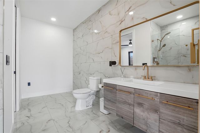 7818 N HUBERT AVENUE, Tampa, FL 33614