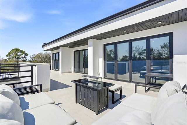 7818 N HUBERT AVENUE, Tampa, FL 33614