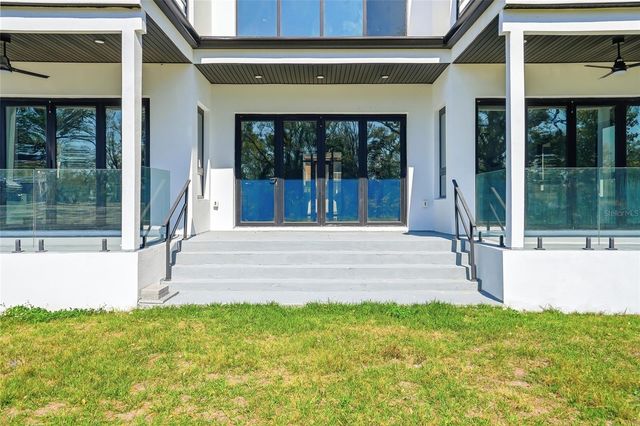 7818 N HUBERT AVENUE, Tampa, FL 33614