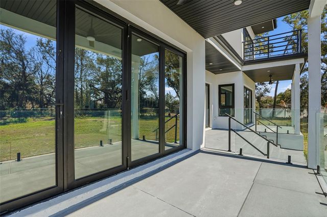 7818 N HUBERT AVENUE, Tampa, FL 33614