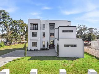 7818 N HUBERT AVENUE, Tampa, FL 33614