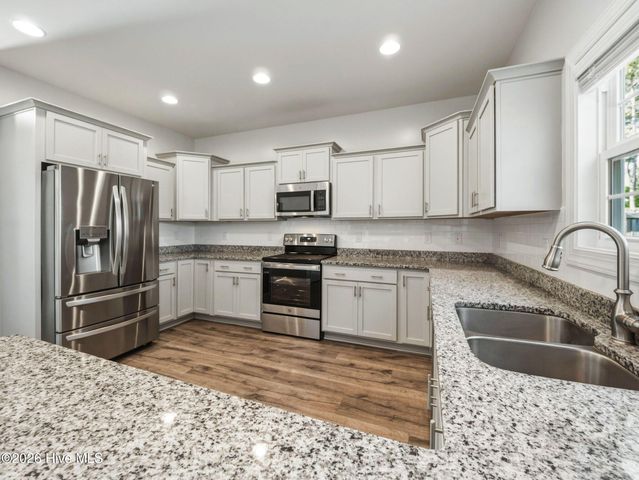 519 White Shoal Way, Sneads Ferry, NC 28460