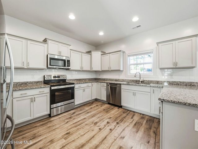 519 White Shoal Way, Sneads Ferry, NC 28460