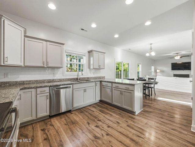 519 White Shoal Way, Sneads Ferry, NC 28460