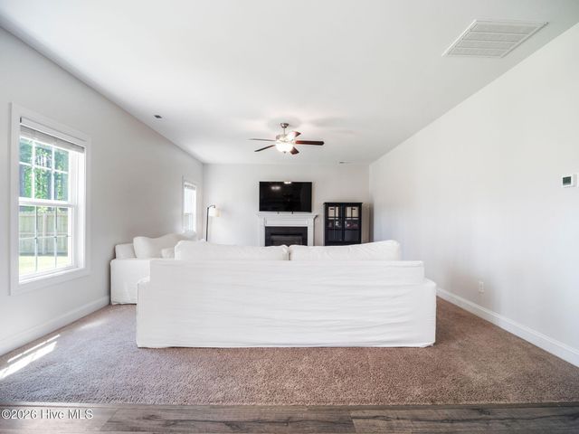 519 White Shoal Way, Sneads Ferry, NC 28460