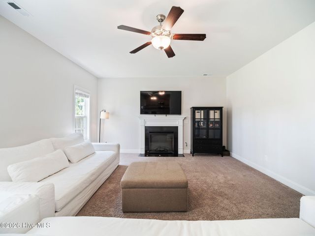 519 White Shoal Way, Sneads Ferry, NC 28460