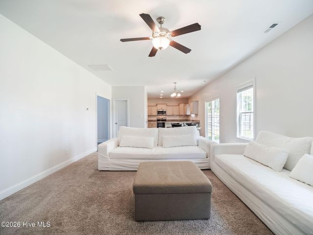 519 White Shoal Way, Sneads Ferry, NC 28460