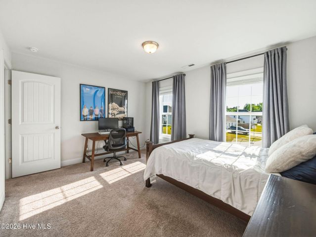 519 White Shoal Way, Sneads Ferry, NC 28460