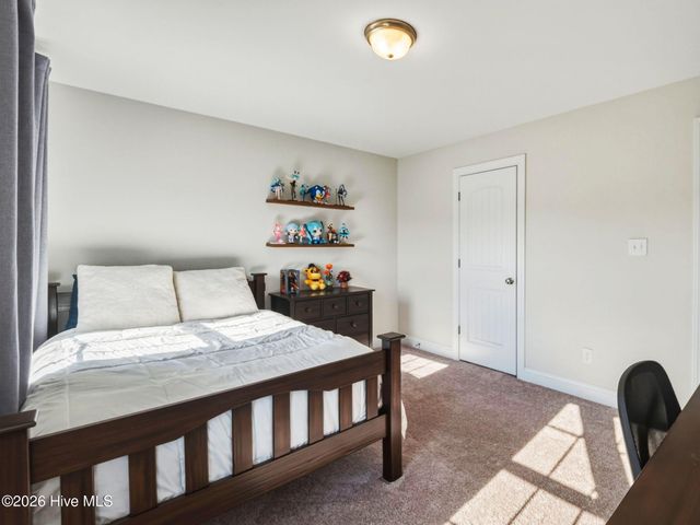 519 White Shoal Way, Sneads Ferry, NC 28460