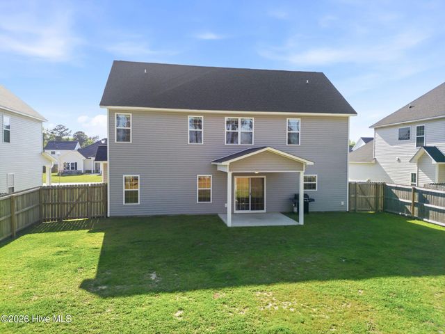 519 White Shoal Way, Sneads Ferry, NC 28460