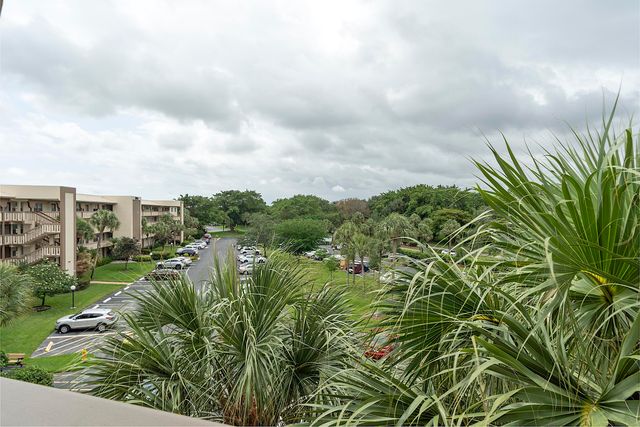 2905 Victoria Place G4, Coconut Creek, FL 33066