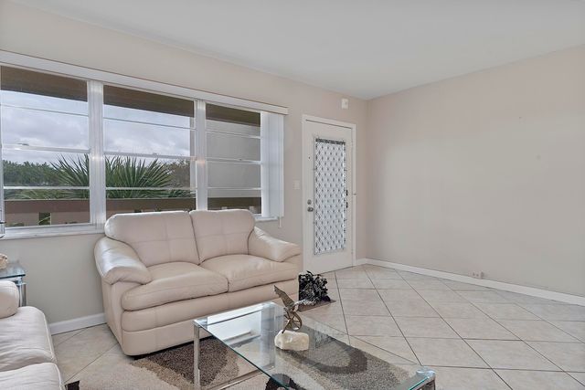 2905 Victoria Place G4, Coconut Creek, FL 33066