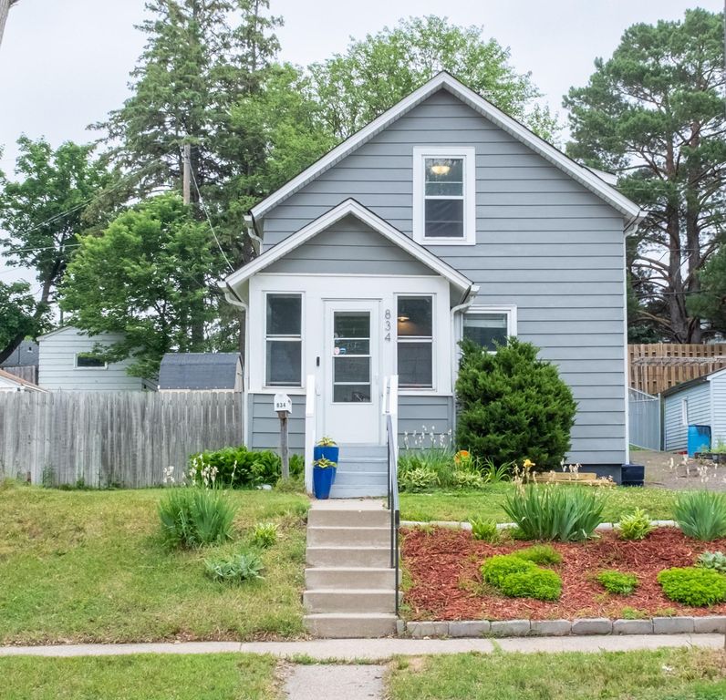 834 Algonquin Avenue, Saint Paul, MN 55119