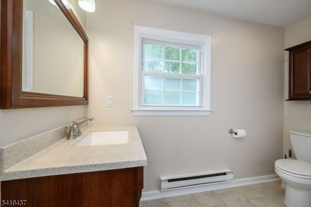 1 Running Hills Dr, Fredon Twp., NJ 07860