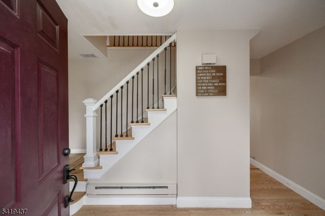 1 Running Hills Dr, Fredon Twp., NJ 07860