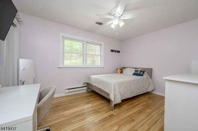 1 Running Hills Dr, Fredon Twp., NJ 07860