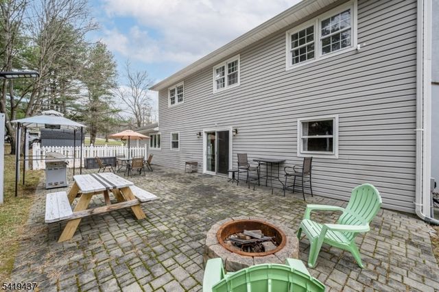 1 Running Hills Dr, Fredon Twp., NJ 07860