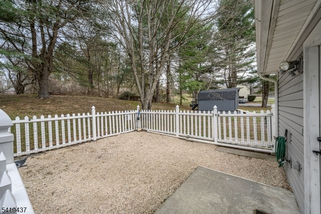 1 Running Hills Dr, Fredon Twp., NJ 07860