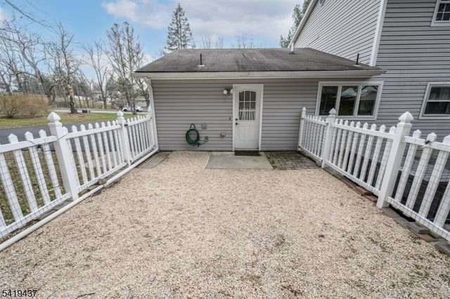 1 Running Hills Dr, Fredon Twp., NJ 07860