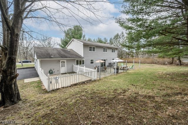 1 Running Hills Dr, Fredon Twp., NJ 07860