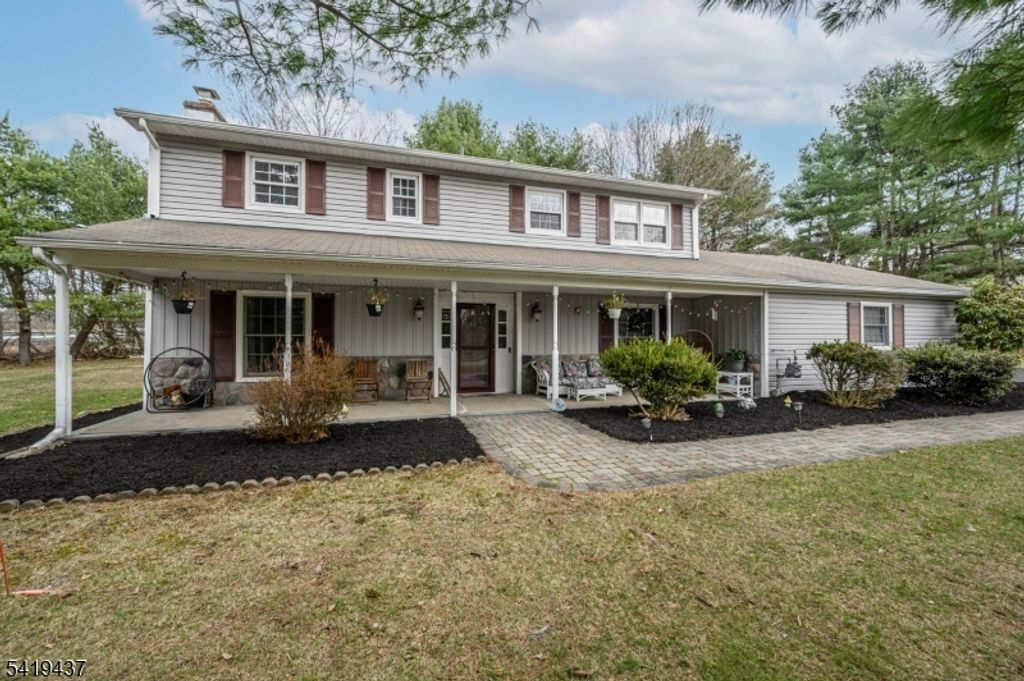 1 Running Hills Dr, Fredon Twp., NJ 07860