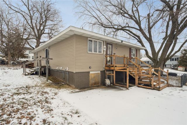 107 Washington Street, Center Point, IA 52213