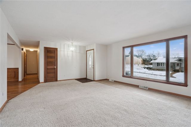 107 Washington Street, Center Point, IA 52213